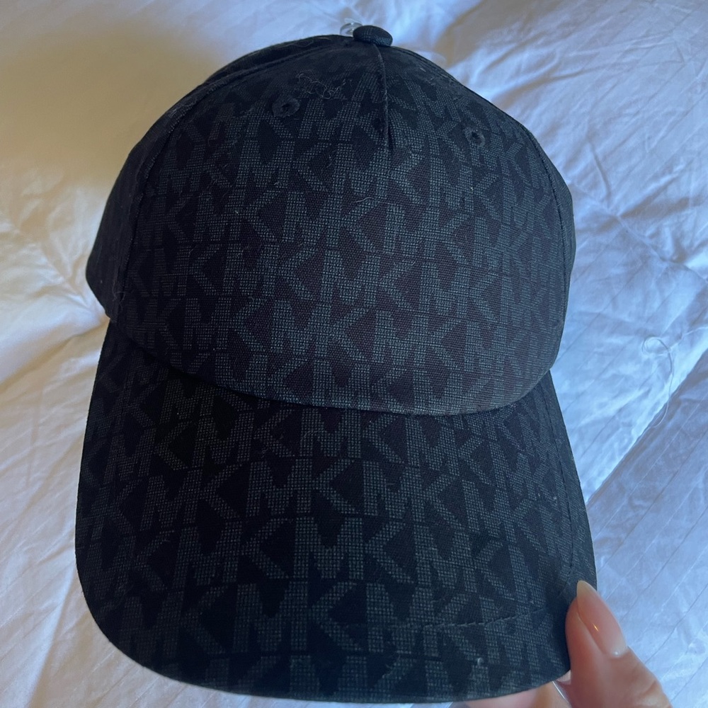 Michael Kors hat